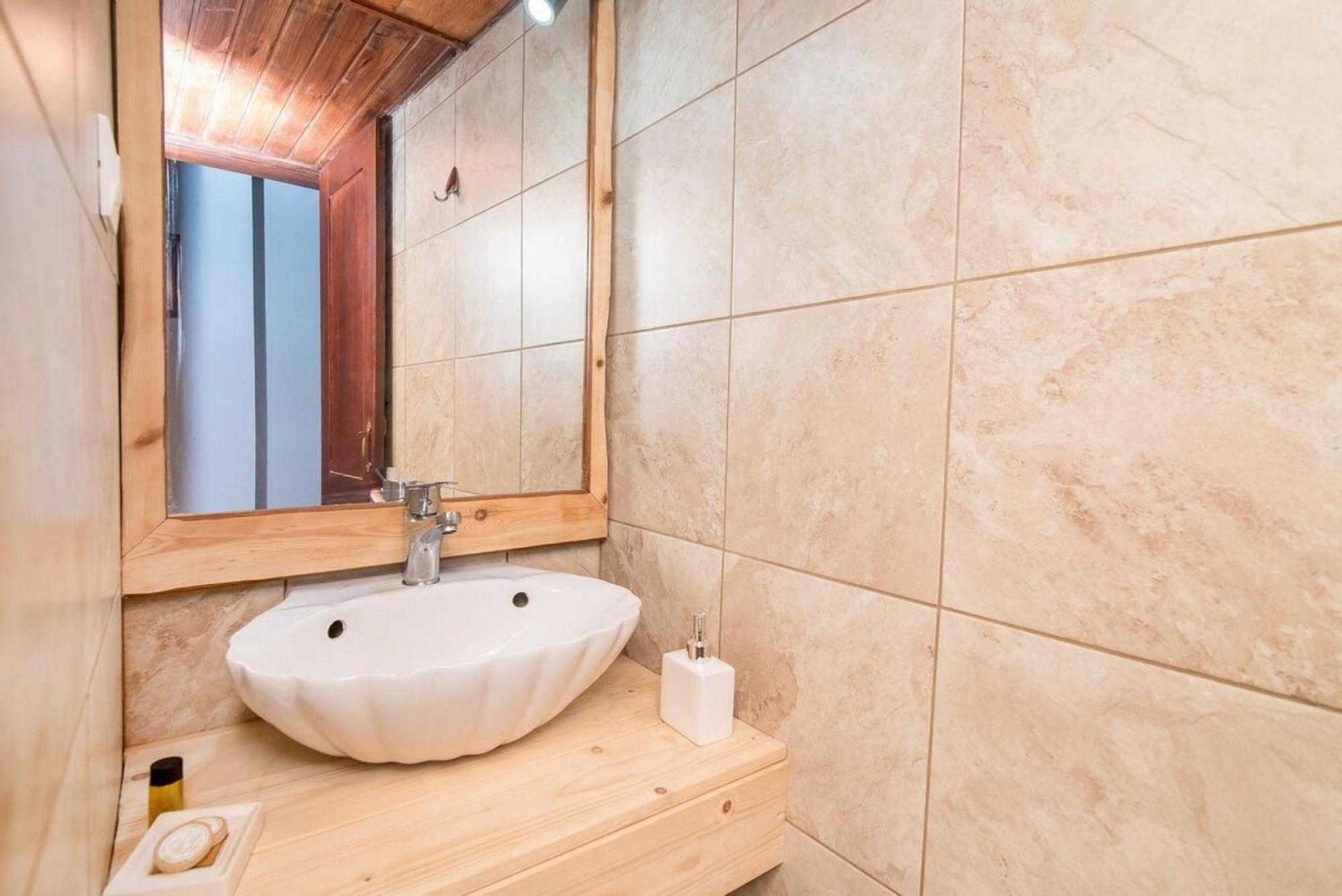 Akrolithos With Private Pool Vilă